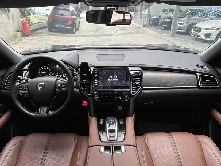 Фото 5 - Honda UR-V