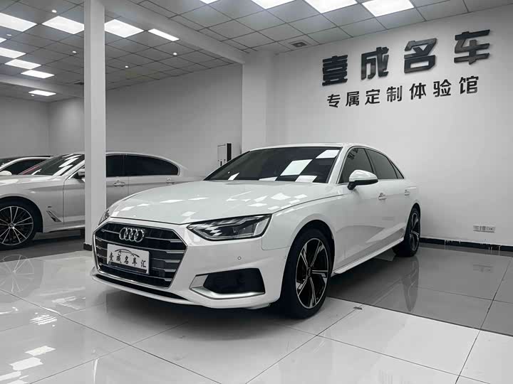 Фото 1 - Audi A4L