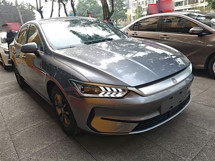 Фото 4 - BYD Qin Plus