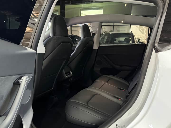 Фото 9 - Tesla Model Y