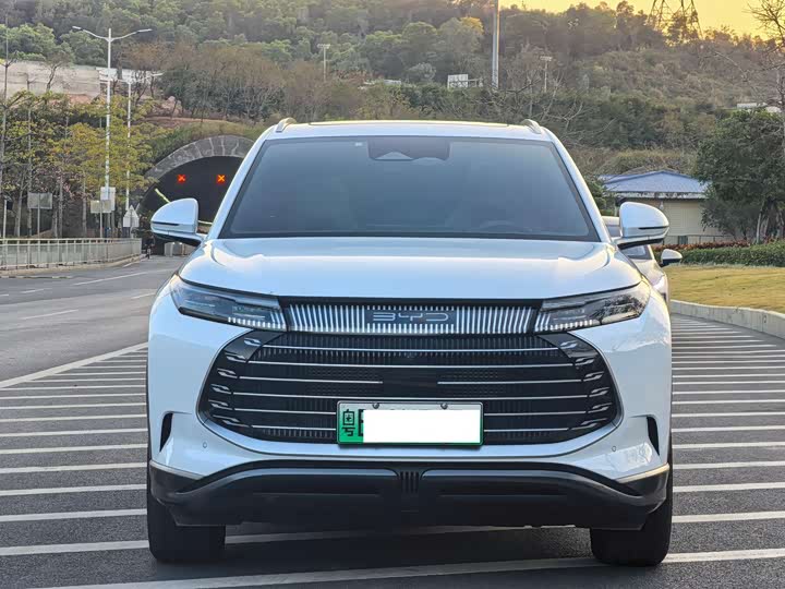 Фото 2 - BYD Frigate 07