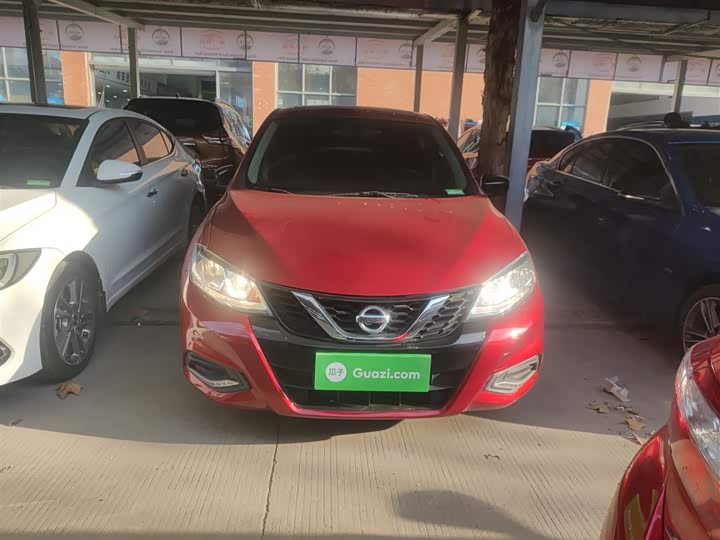 Фото 3 - Nissan Tiida