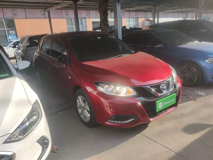 Фото 4 - Nissan Tiida