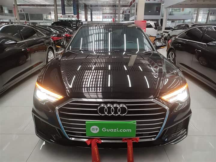 Фото 3 - Audi A6L