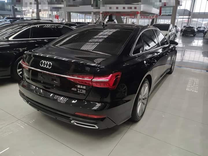 Фото 7 - Audi A6L