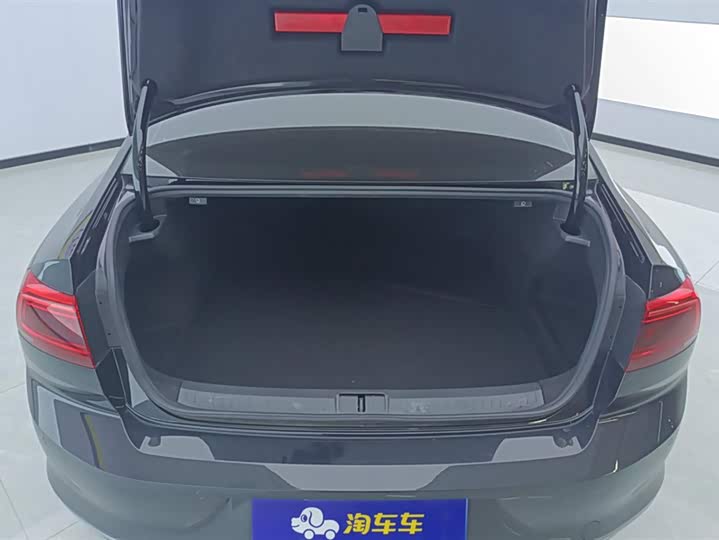 Фото 4 - Volkswagen Magotan