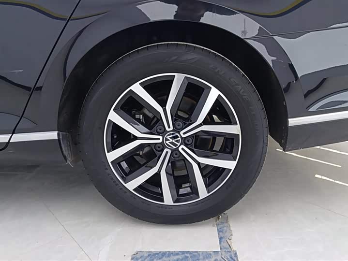 Фото 6 - Volkswagen Magotan