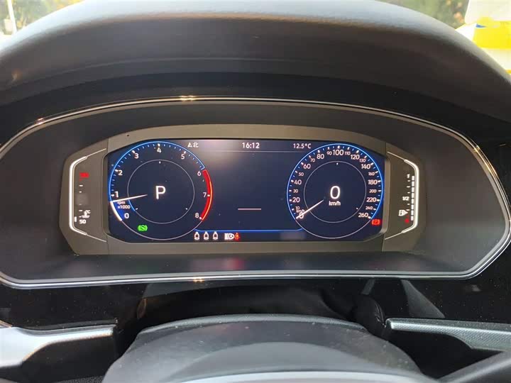 Фото 4 - Volkswagen Passat