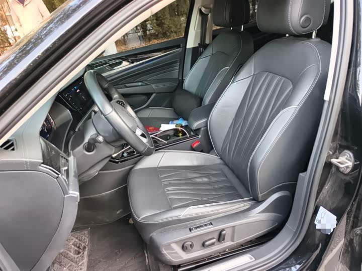 Фото 8 - Volkswagen Passat