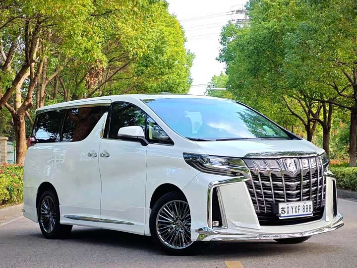 Фото 1 - Toyota Alphard