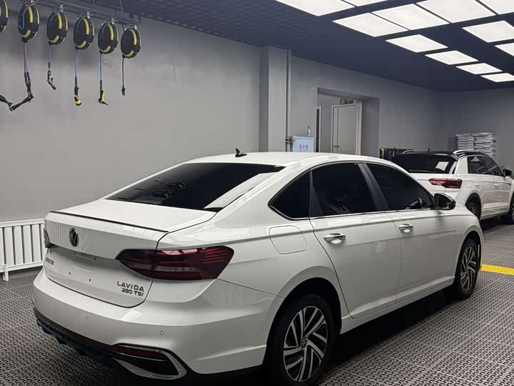 Фото 6 - Volkswagen Lavida