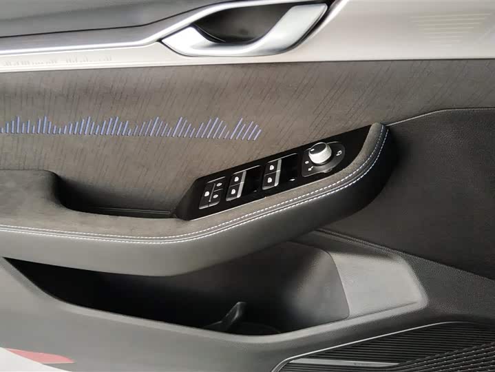 Фото 7 - Geely Preface