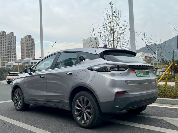 Фото 4 - Geely Geometry C