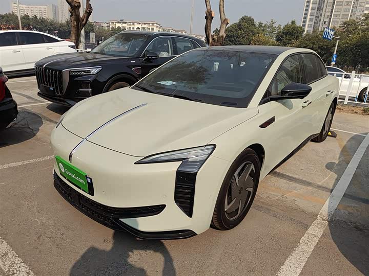 Фото 2 - Hongqi EH7