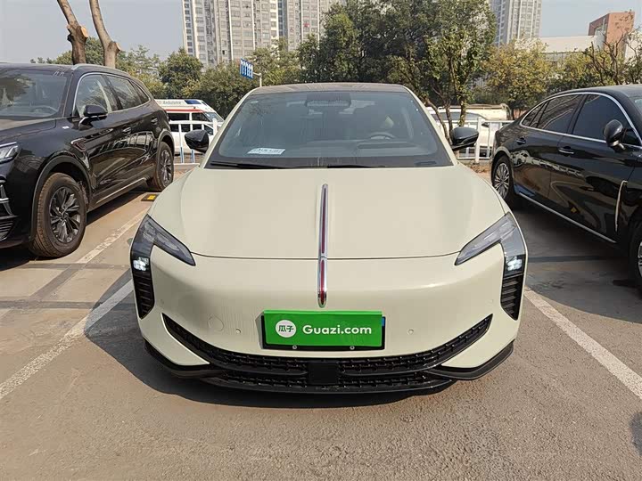 Фото 3 - Hongqi EH7