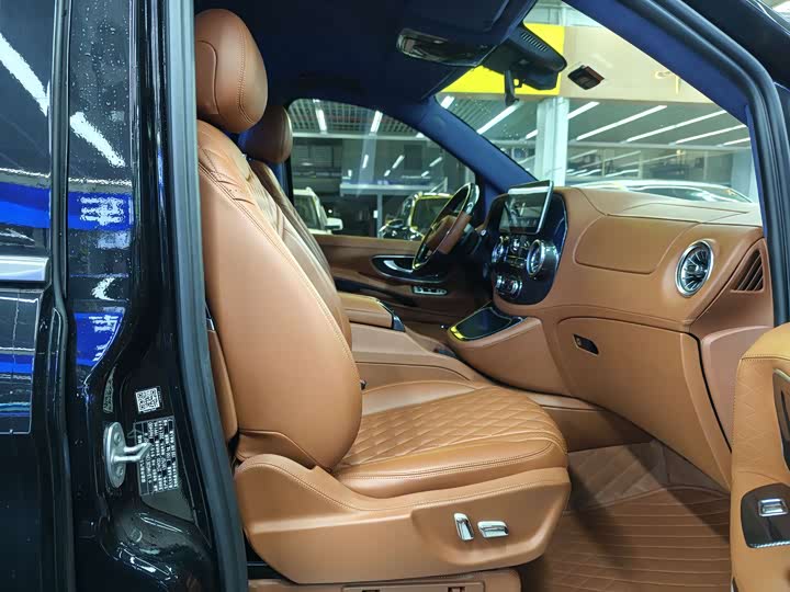 Фото 9 - Mercedes-Benz Vito