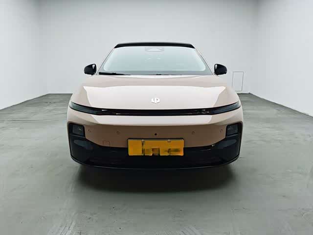 Фото 2 - Leapmotor B01