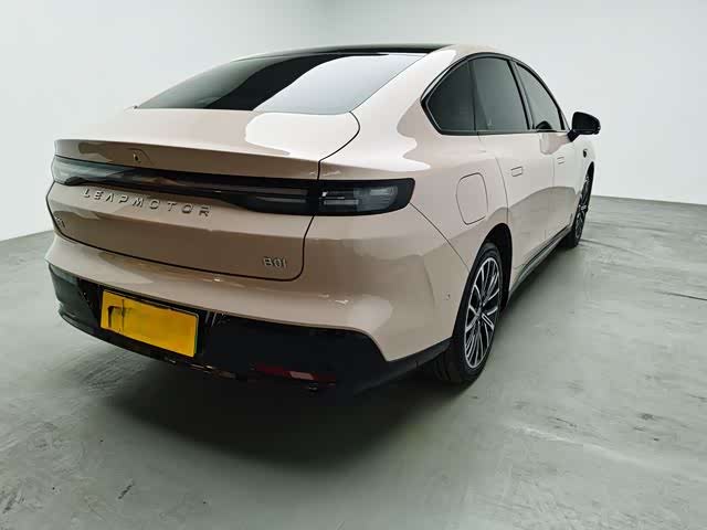 Фото 6 - Leapmotor B01