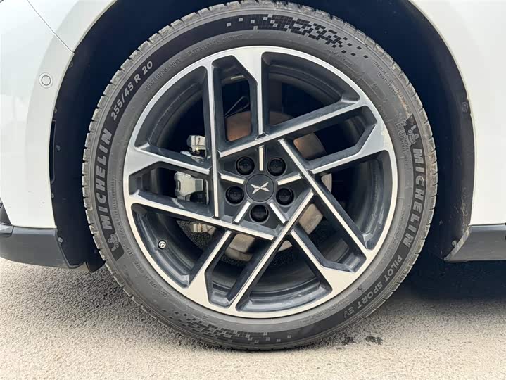 Фото 8 - XPeng F57