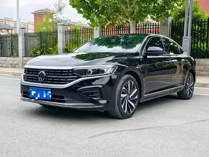 Фото 1 - Volkswagen Passat