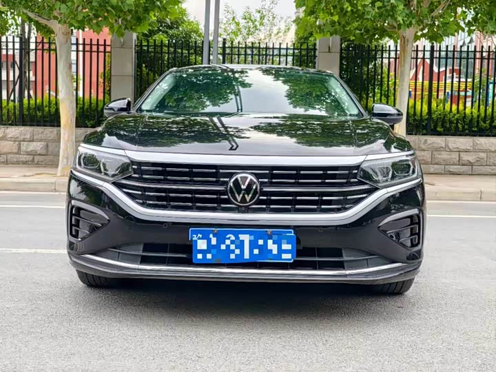 Фото 2 - Volkswagen Passat