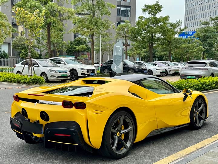 Фото 9 - Ferrari SF90