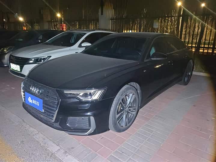 Фото 1 - Audi A6L