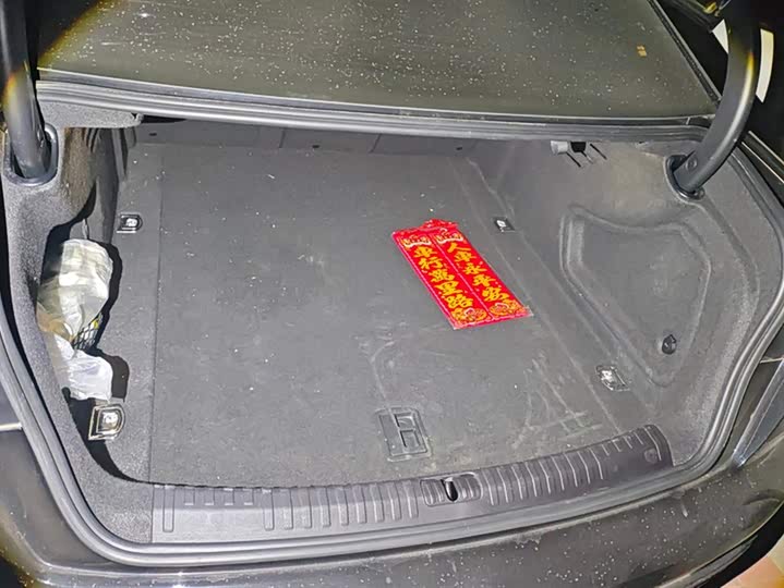 Фото 4 - Audi A6L