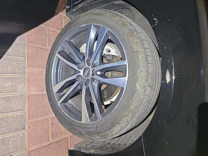 Фото 6 - Audi A6L