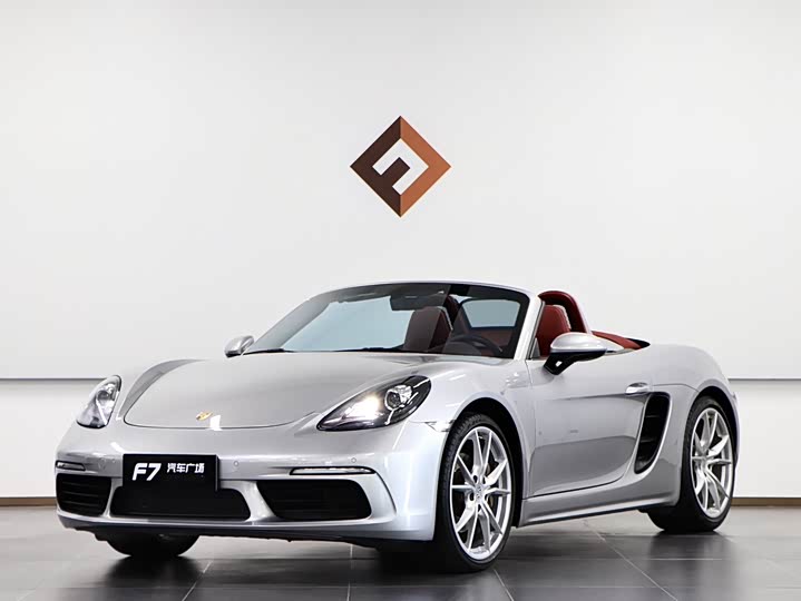 Фото 1 - Porsche 718