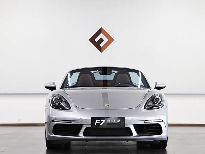 Фото 2 - Porsche 718