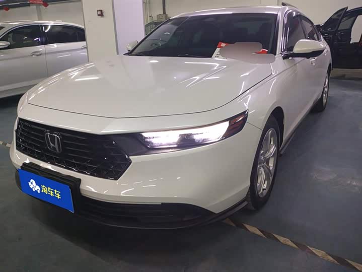 Фото 1 - Honda Accord