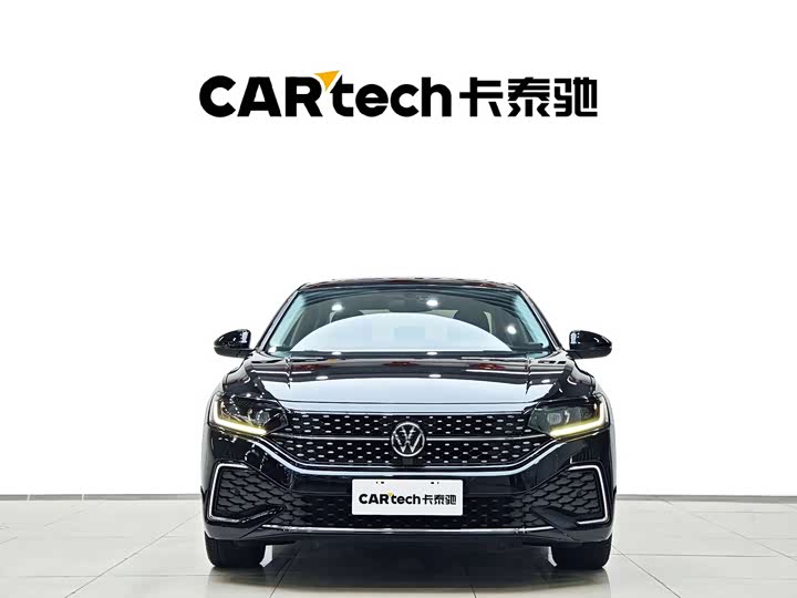 Фото 2 - Volkswagen Passat