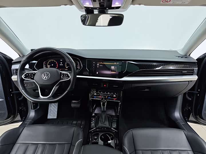 Фото 7 - Volkswagen Passat