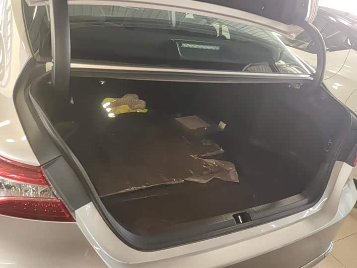 Фото 4 - Toyota Camry