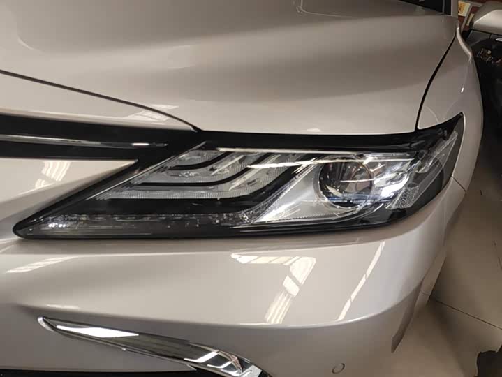 Фото 5 - Toyota Camry