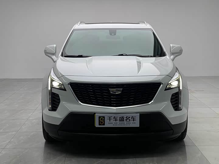 Фото 2 - Cadillac XT4