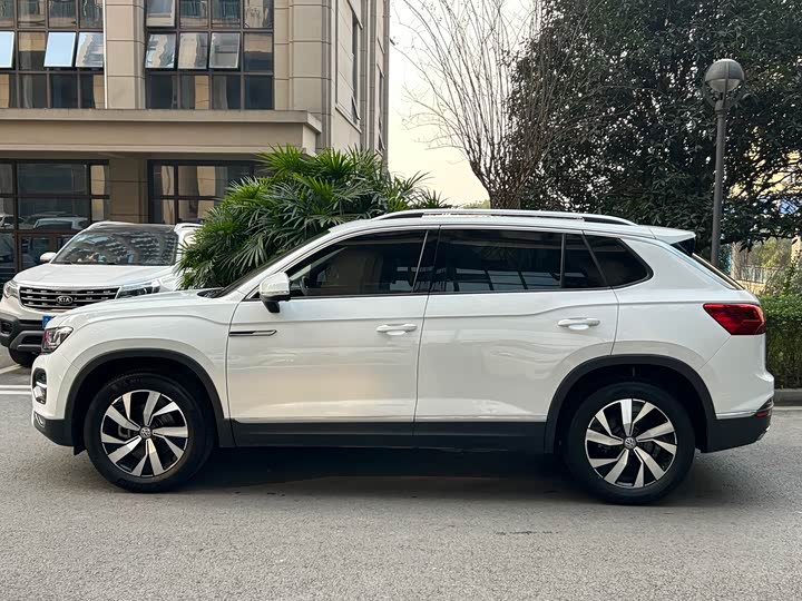 Фото 3 - Volkswagen Tayron