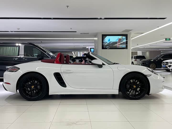 Фото 4 - Porsche 718