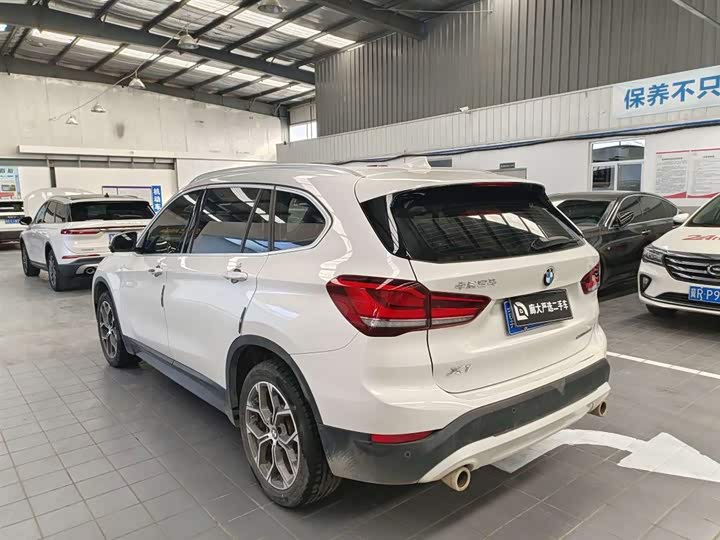 Фото 6 - BMW X1