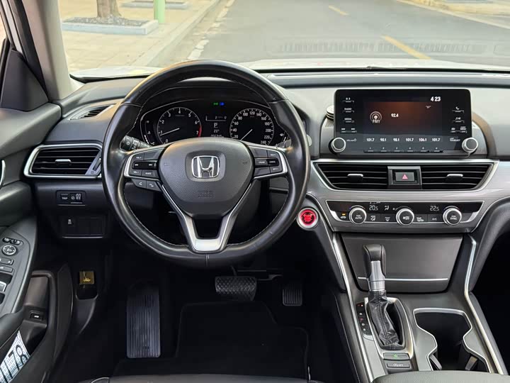 Фото 5 - Honda Accord