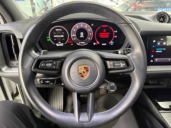 Фото 8 - Porsche Cayenne