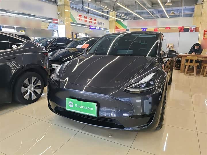 Фото 2 - Tesla Model Y