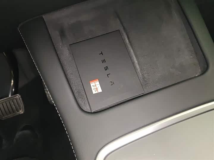 Фото 9 - Tesla Model Y