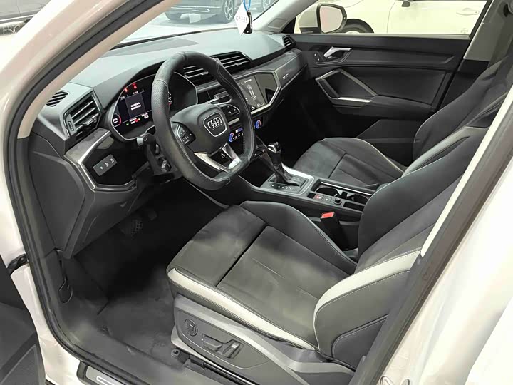 Фото 5 - Audi Q3