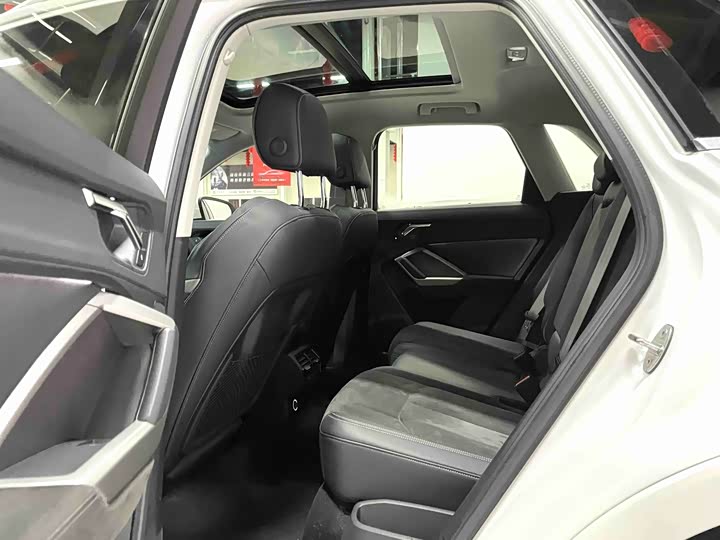 Фото 9 - Audi Q3