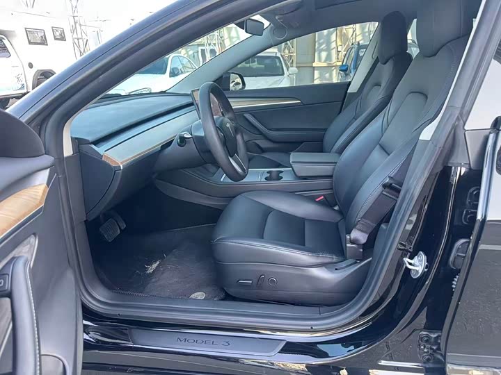 Фото 5 - Tesla Model 3