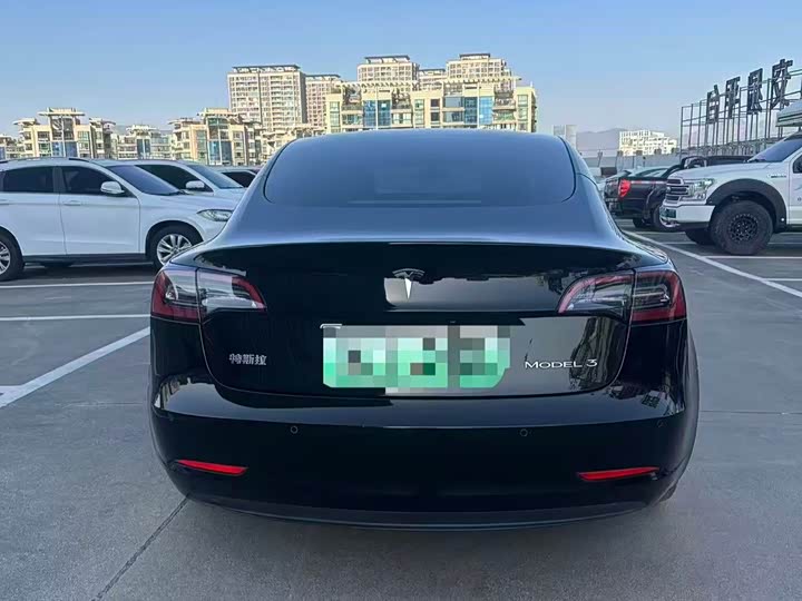 Фото 7 - Tesla Model 3