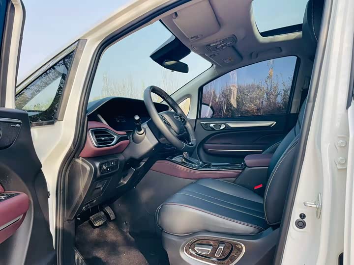 Фото 4 - GAC Trumpchi M6