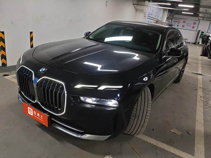 Фото 1 - BMW 7 Series